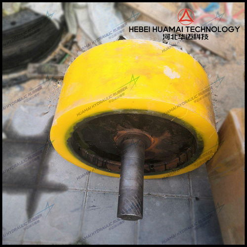 华迈聚氨酯翻新挂胶轮 耐磨PU浇注包胶加工与非标生产全解析